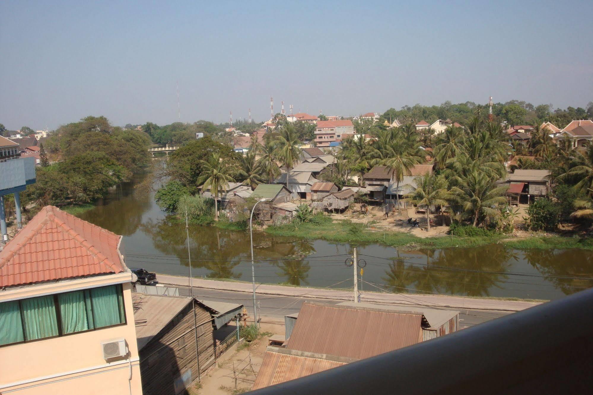 Near Sala Inn Siem Reap Exterior photo